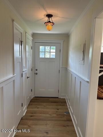 5501 B Myrtle Entry Hallway