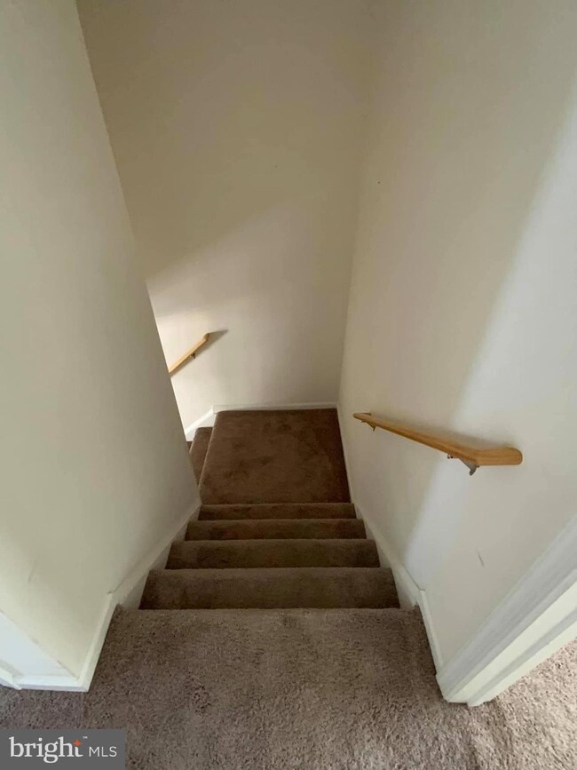 211 Sage Cir, Winchester, VA 22603 - photo 2