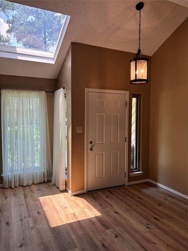 15702 Oxenford Dr, Tomball, TX 77377 - photo 5