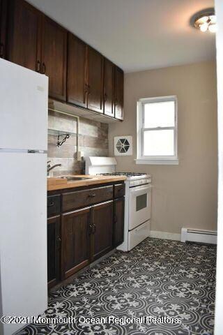 31B Juniper La - Kitchen 3