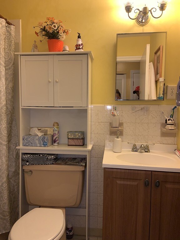 270 E Haverhill St unit 11, Lawrence, MA 01841 - photo 6