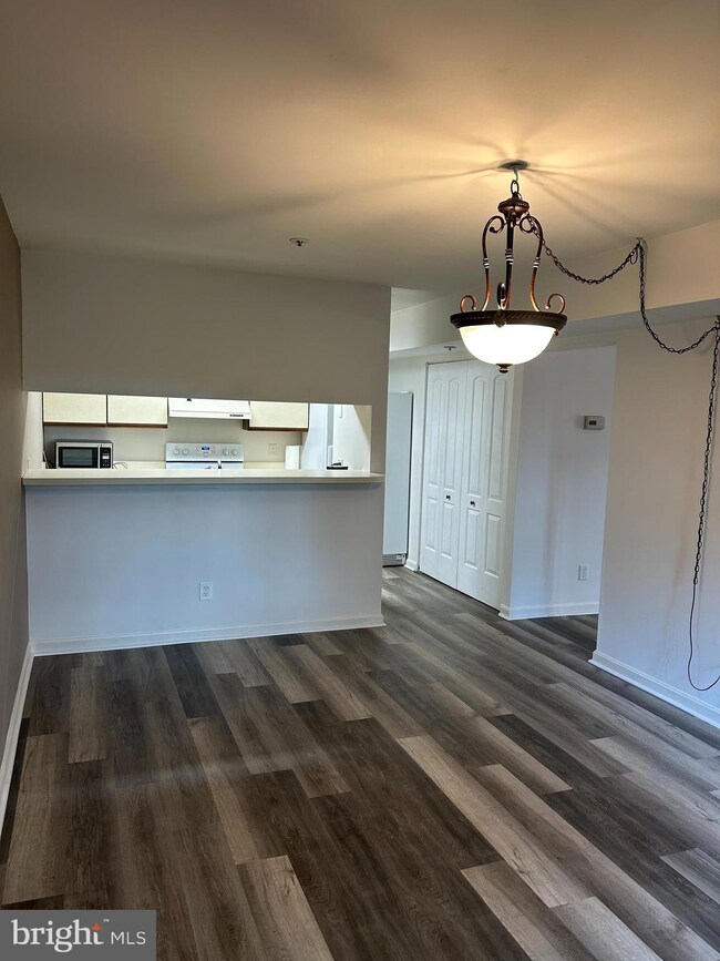 4922 Columbia Rd unit 7, Columbia, MD 21044 - photo 5