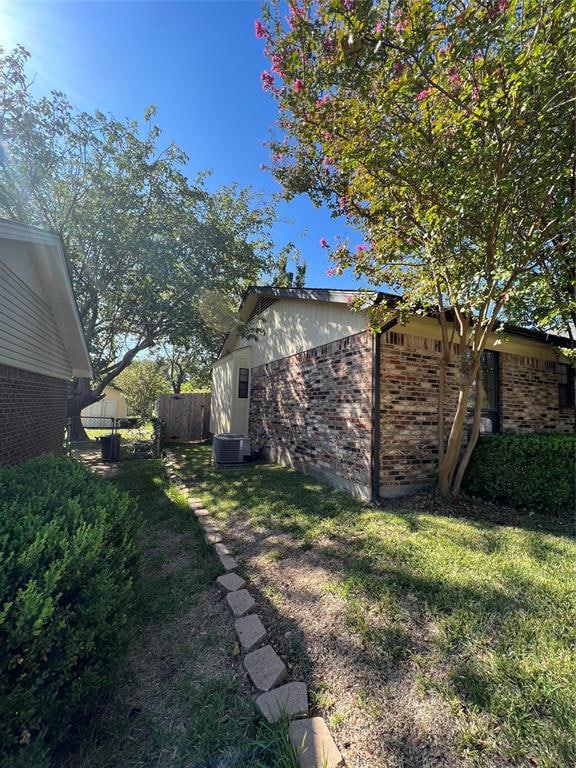 604 Morning Glory Ln, Bedford, TX 76021 - photo 4