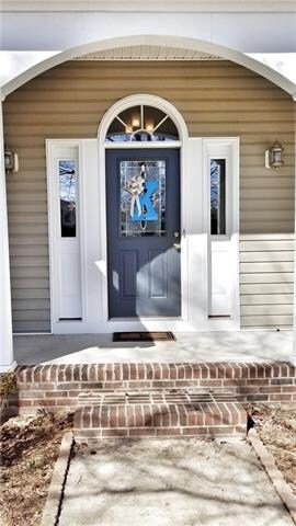 1770 Riverstone Dr, Lincolnton, NC 28092 - photo 3