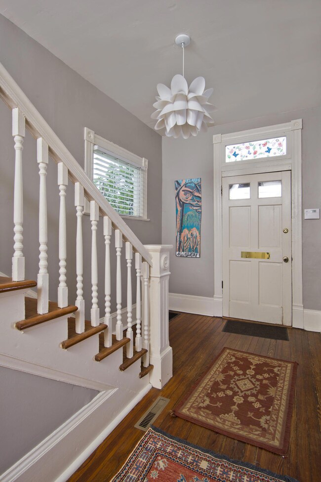 Entry foyer 2