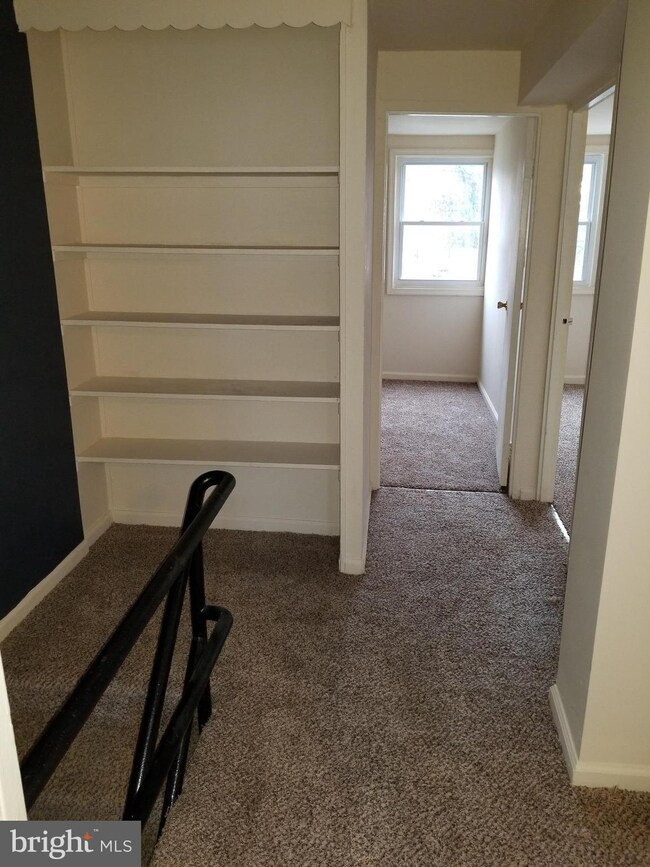 403 Burbank Ct, Halethorpe, MD 21227 - photo 7