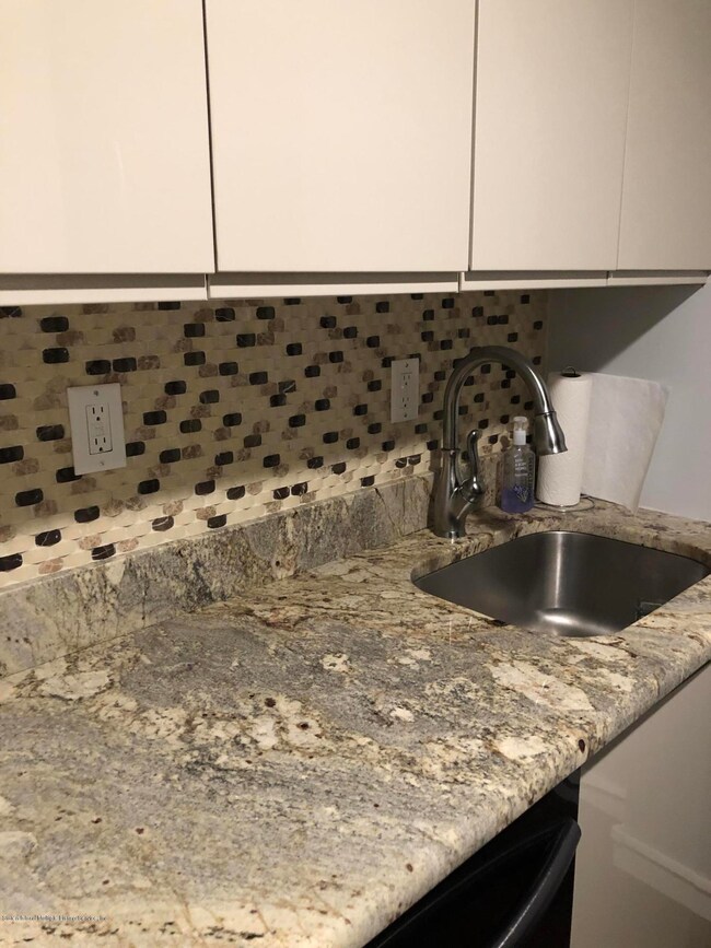 Sunrise Tower unit 1207A, Staten Island, NY 10304 - photo 2