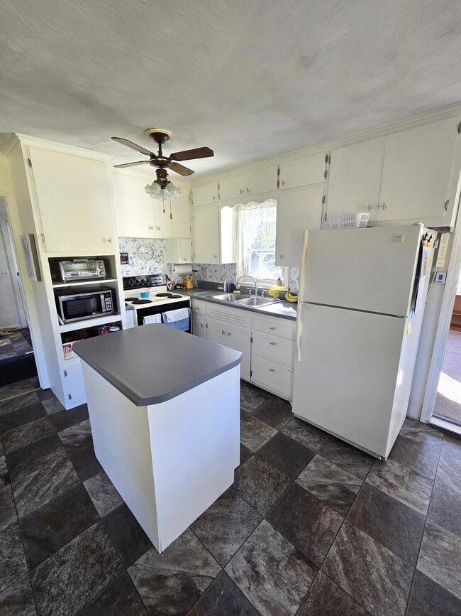 1978 Old Highway 60, Birch Tree, MO 65438 - photo 4