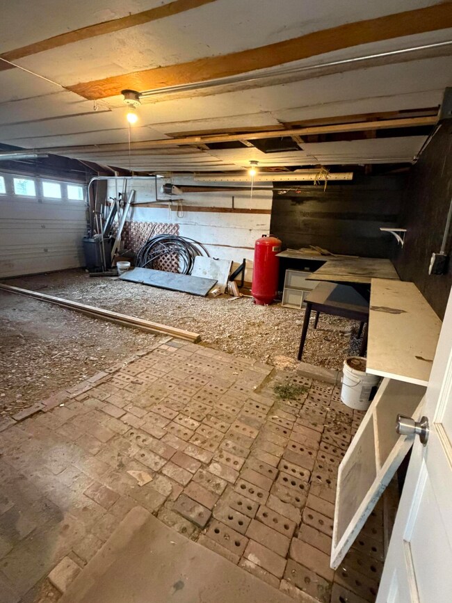 313 W Idaho St, Lewistown, MT 59457 - photo 6