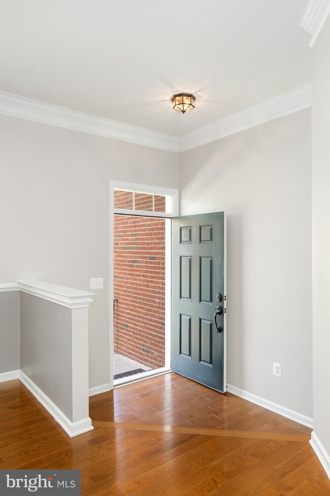 43267 Mitcham Square, Ashburn, VA 20148 - photo 3