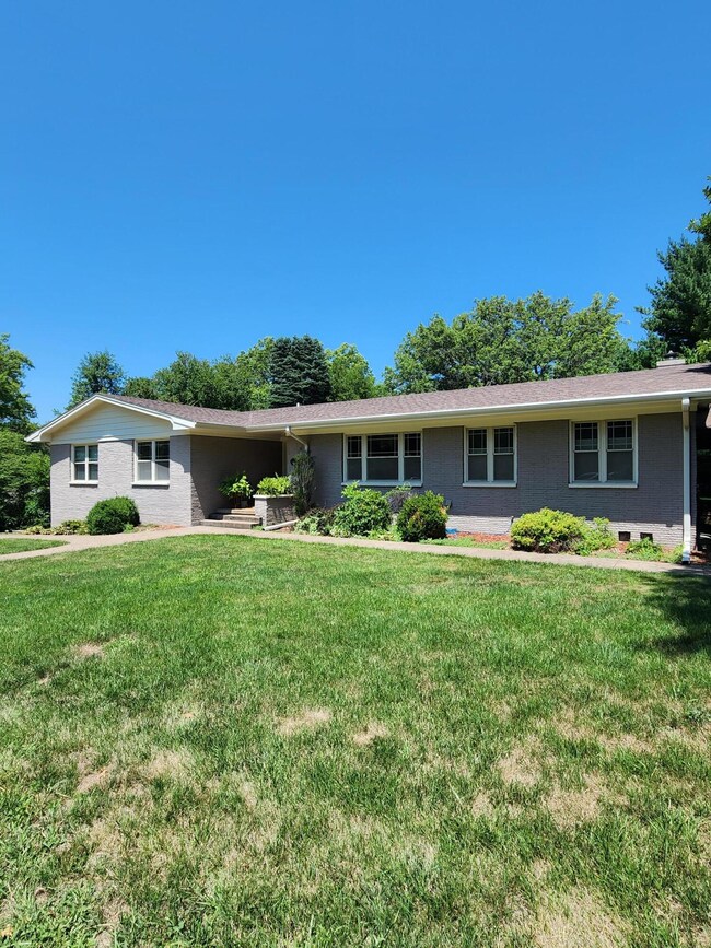 4 Mayridge Dr, Shenandoah, IA 51601 - photo 2