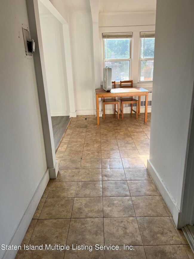 3020 Amboy Rd unit 2, Staten Island, NY 10306 - photo 2
