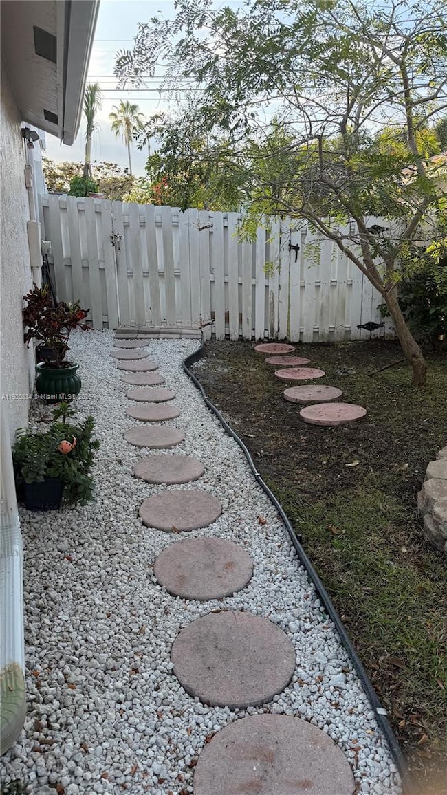 721 NW 135th Way unit A, Plantation, FL 33325 - photo 5