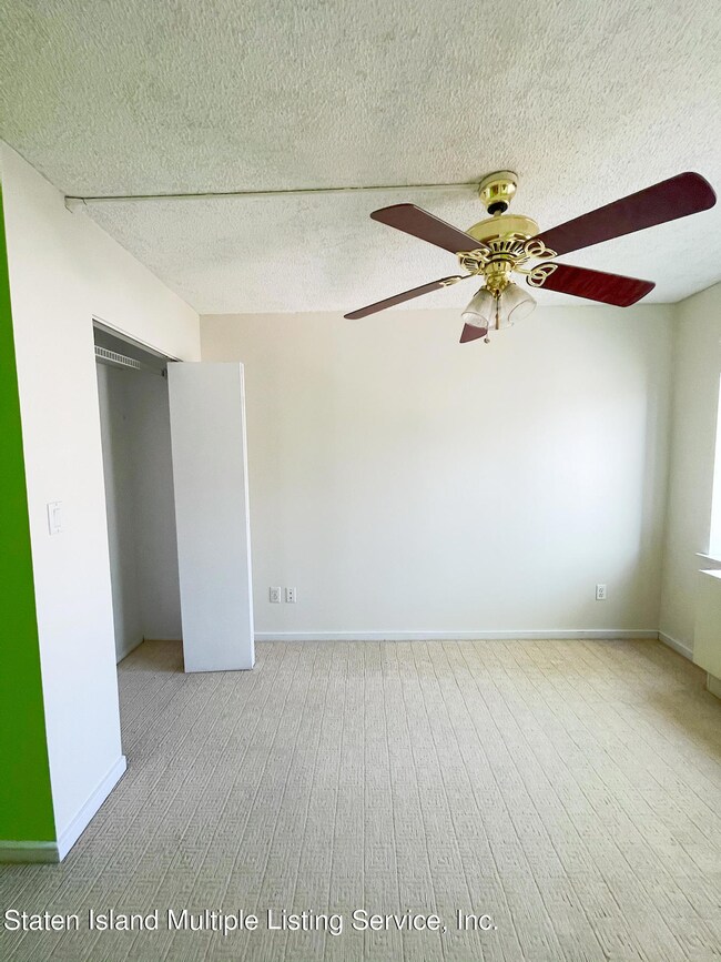 Chestnut Hill at Essex Park unit 3C, Staten Island, NY 10314 - photo 7