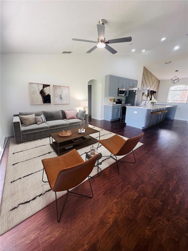 738 Leonardo Ct, Kissimmee, FL 34758 - photo 2