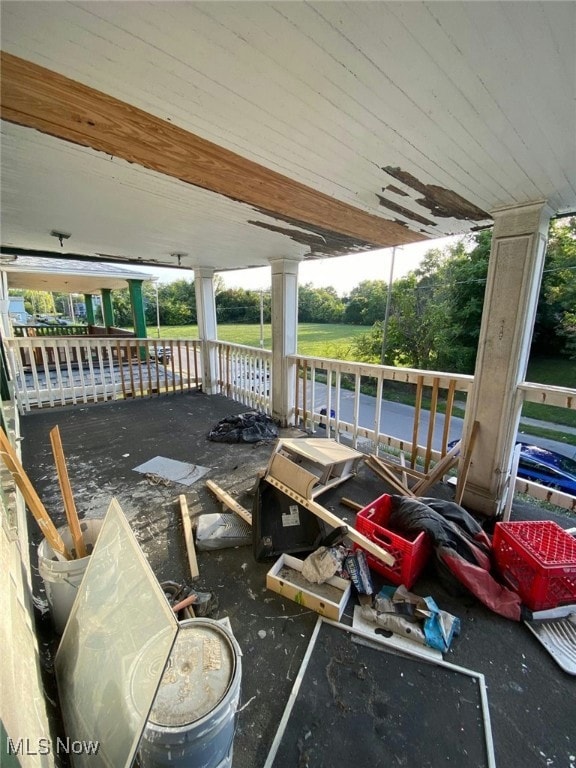 639 E 124th St, Cleveland, OH 44108 - photo 2