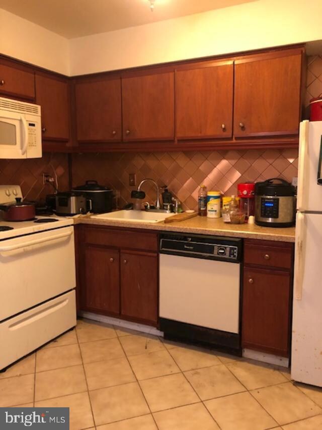 2 Belfast Dr, North Wales, PA 19454 - photo 2