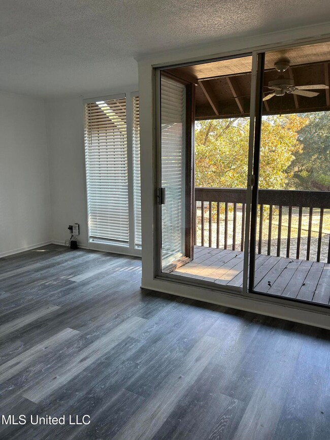 226 Lakeside Villa unit D, Diamondhead, MS 39525 - photo 4