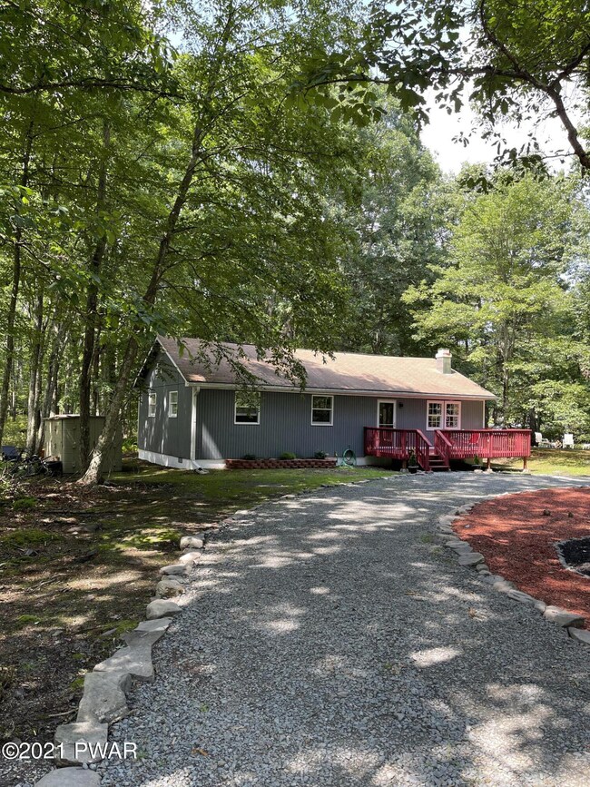 CF8EB875-5CAA-4E5F-817C-ED543E36E1C2