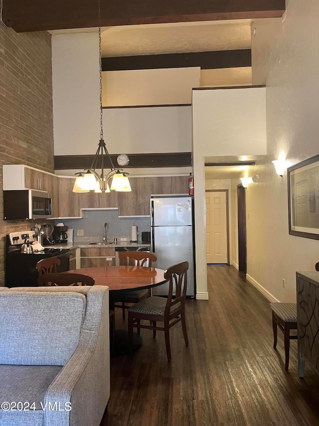 1313 living up to loft