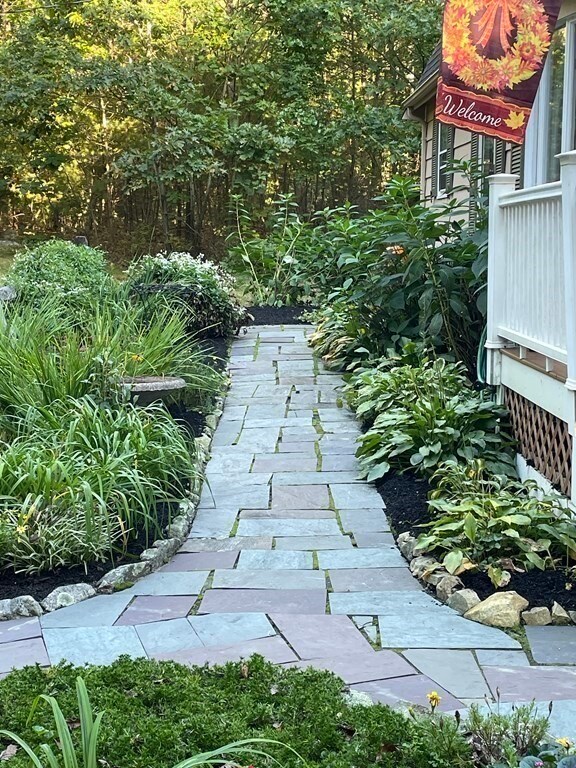 53 Searle St, Georgetown, MA 01833 - photo 2