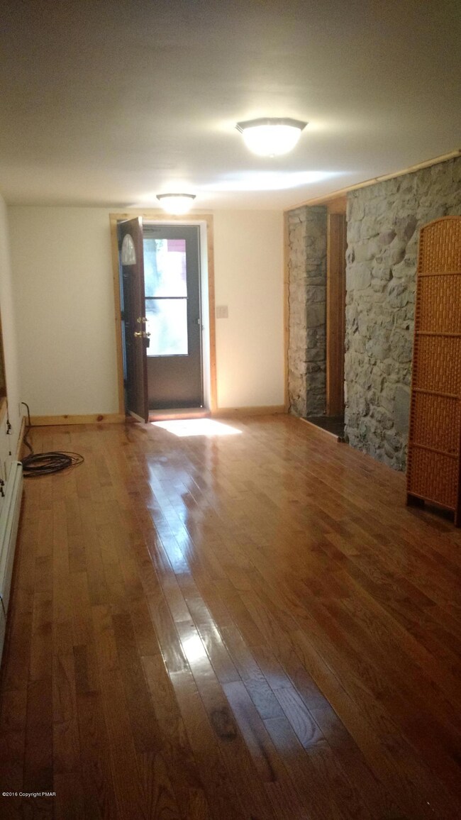 3128 Old Canadensis Hill Rd unit Rear, Cresco, PA 18326 - photo 2