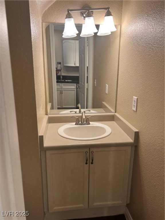 7917 Lisa Dawn Ave, Las Vegas, NV 89147 - photo 7