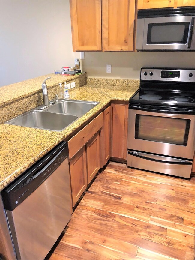 899 Silver Fox Dr, Central Point, OR 97502 - photo 6