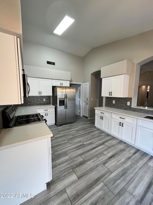 1284 E Tradewind Dr, Gilbert, AZ 85234 - photo 7