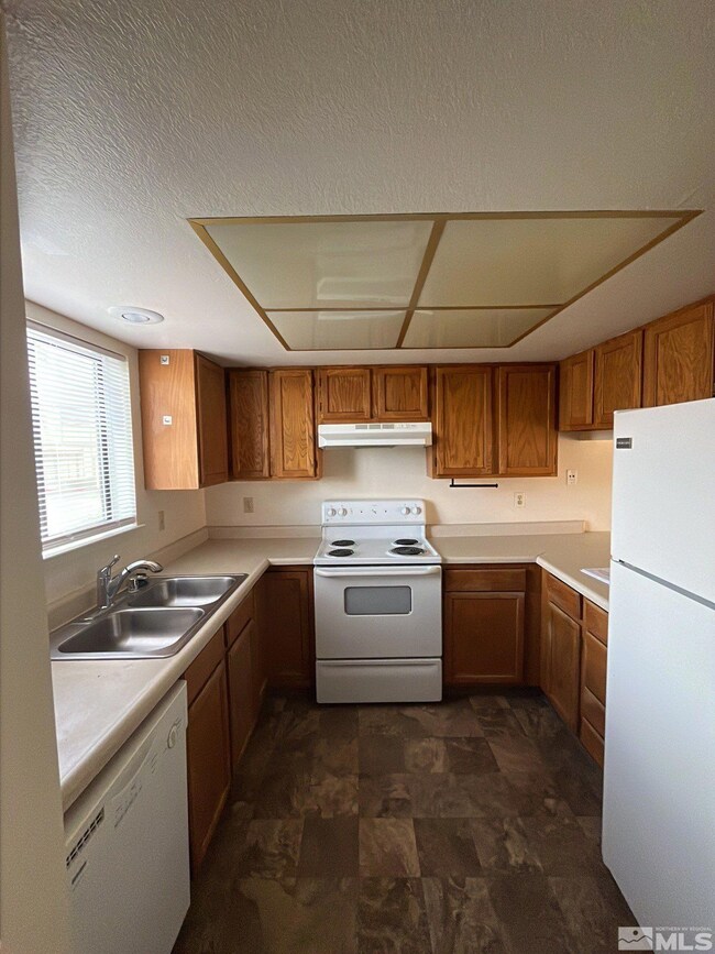 3112 N Truckee Ln, Sparks, NV 89434 - photo 3