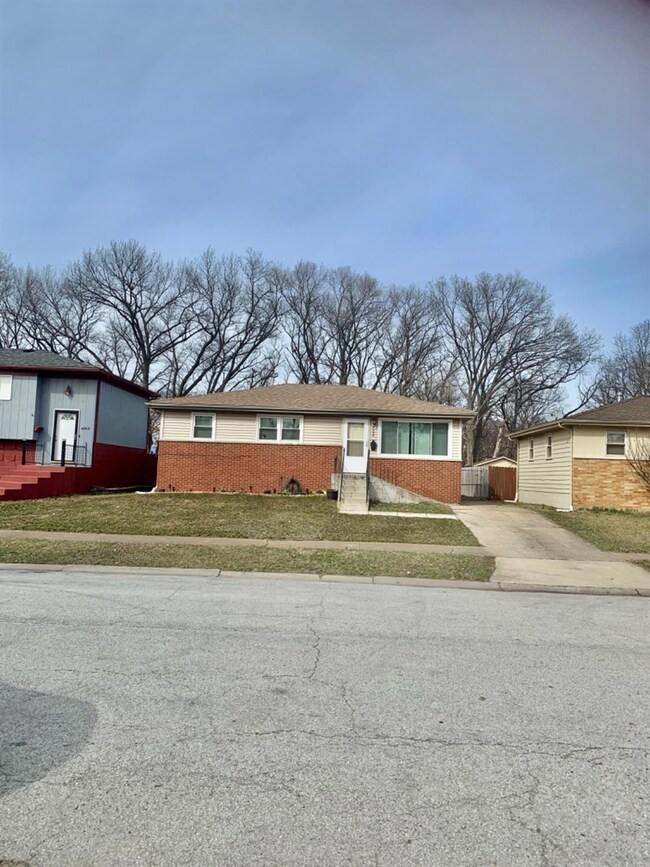 4200 E 5th Place, Gary, IN 46403 - photo 2