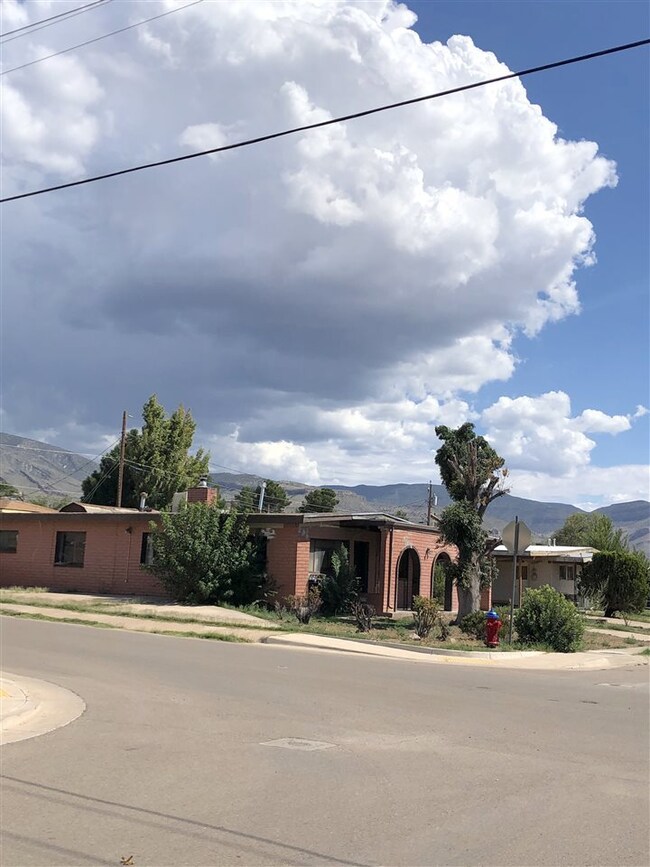 2310 Tulane Ave, Alamogordo, NM 88310 - photo 2