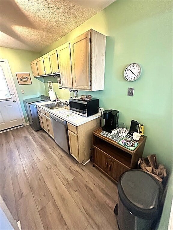 103 Collins St, Chicopee, MA 01022 - photo 6