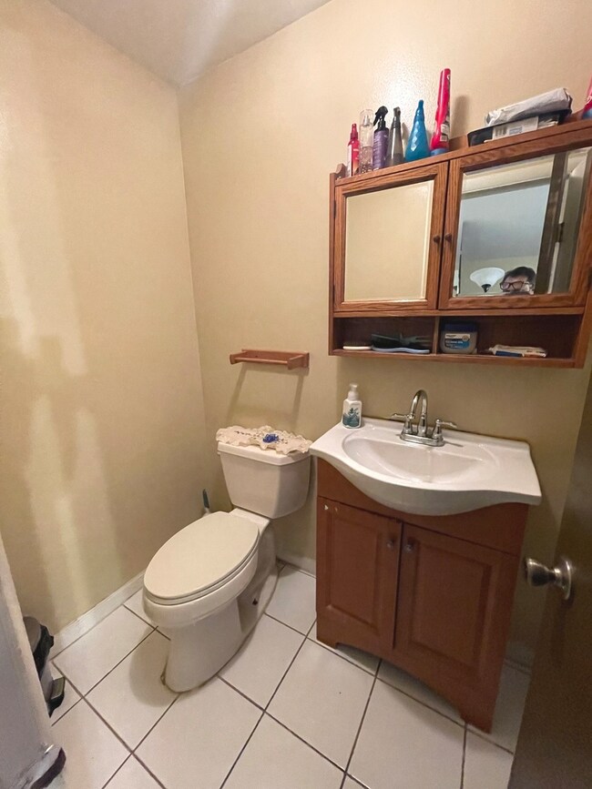 1296 Prairie Ave unit B, Glendale Heights, IL 60139 - photo 6