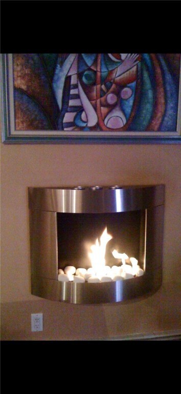Gel Fire Feature To remain.