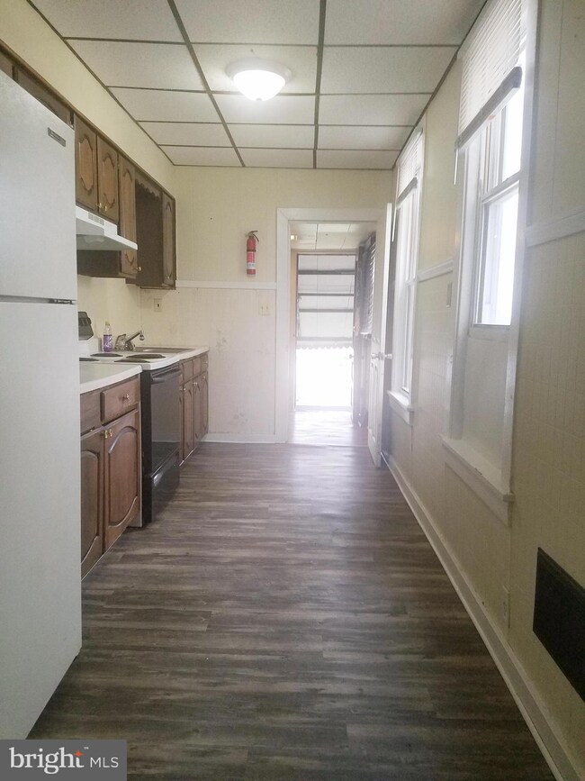 420 Linden St, Reading, PA 19604 - photo 5