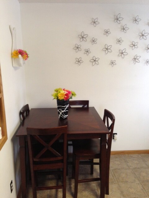 1401 10th Ave S, Grand Forks, ND 58201 - photo 2