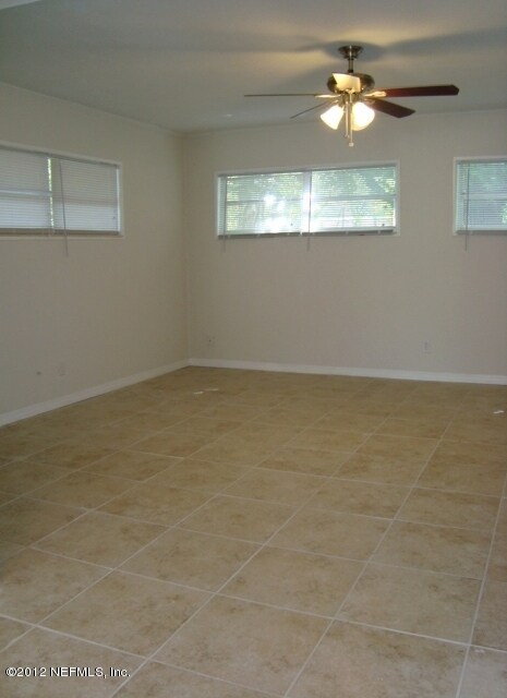 3843 Macgregor Dr, Jacksonville, FL 32210 - photo 7