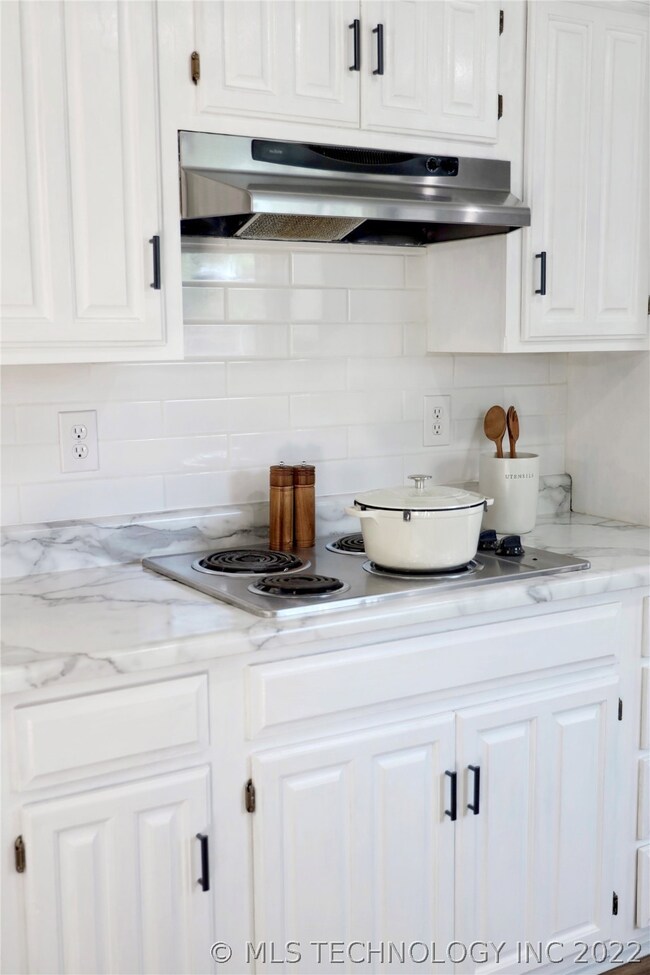 3210 S Chestnut Ave, Broken Arrow, OK 74012 - photo 7