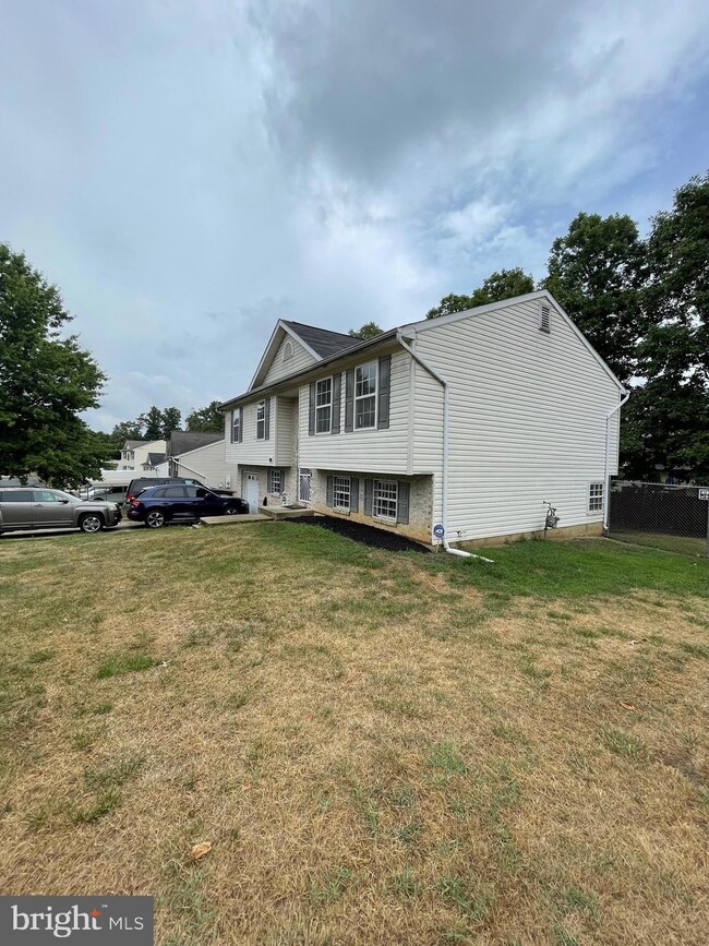 1003 Minna Ave, Capitol Heights, MD 20743 - photo 6