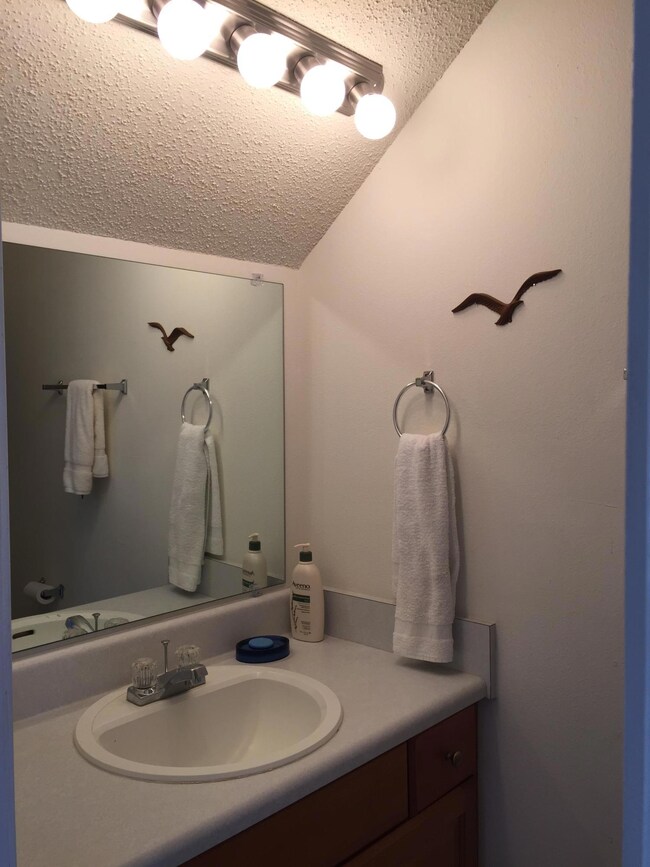 1/2 Bath