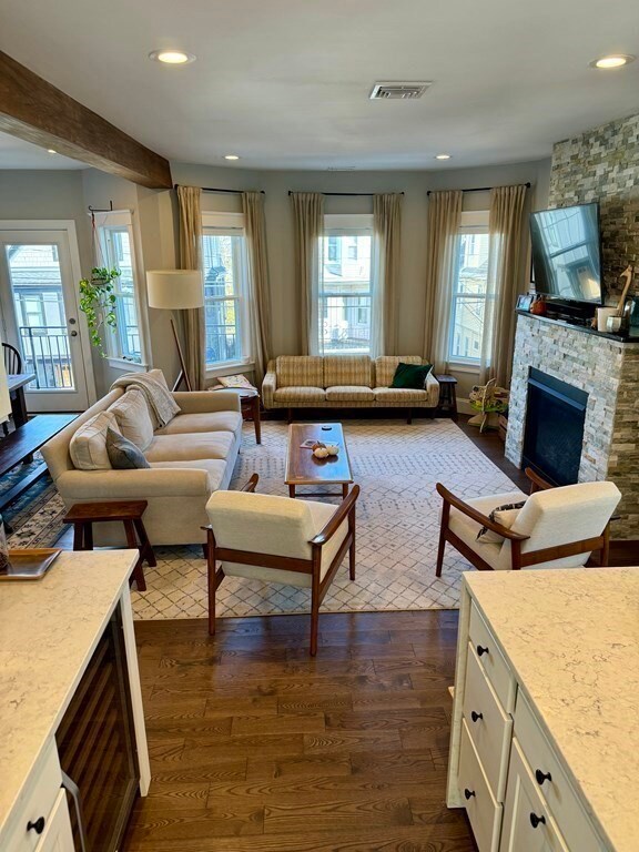 122 Hudson St unit 2, Somerville, MA 02144 - photo 4