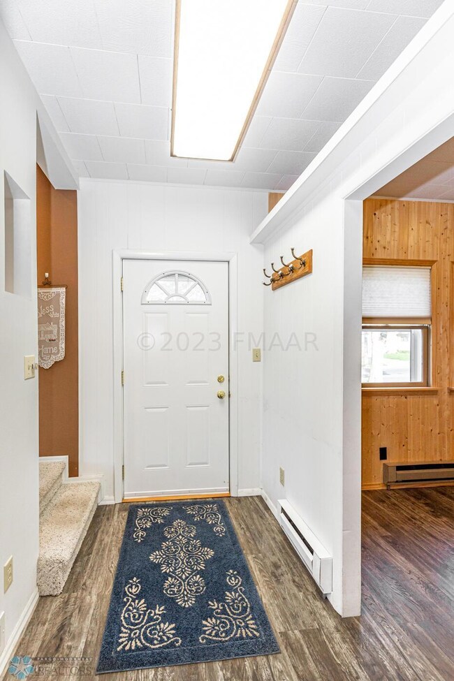 304 11th St N, Moorhead, MN 56560 - photo 4