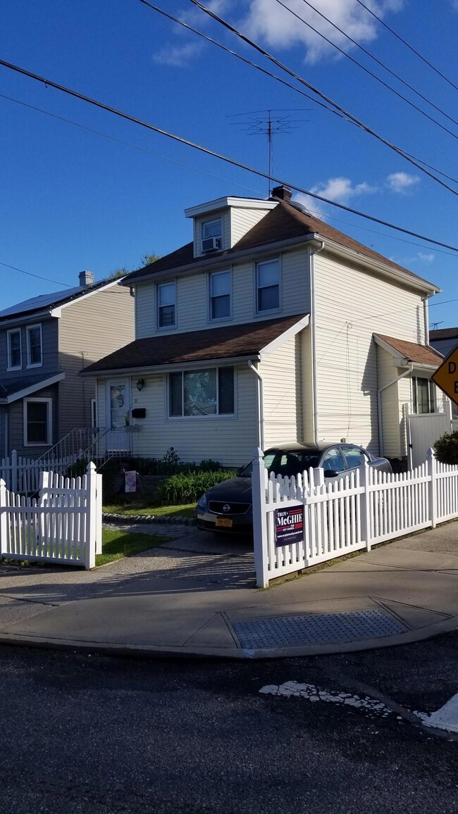 31 Melrose Ave, Staten Island, NY 10301 - photo 3