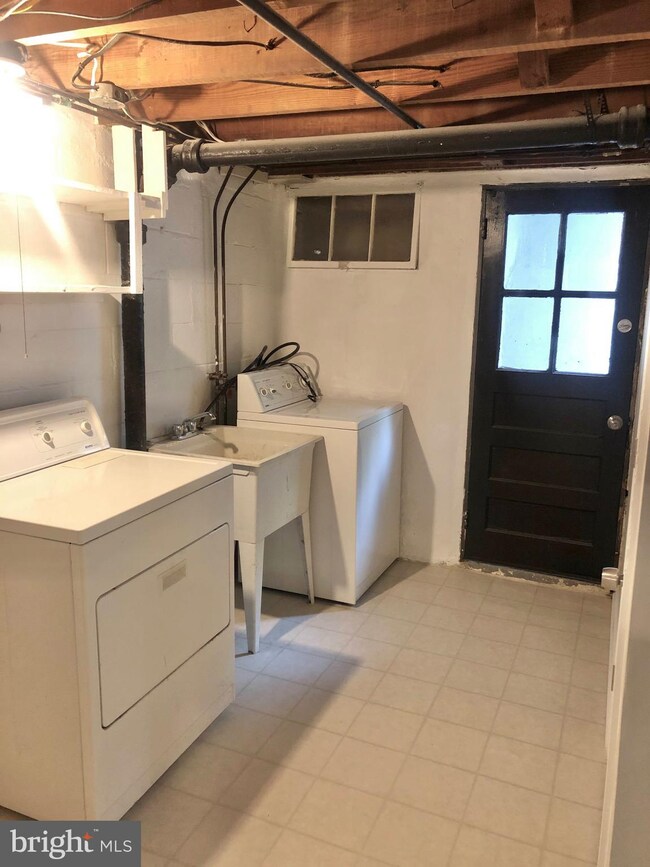 61 S Hawthorne Rd, Middle River, MD 21220 - photo 6