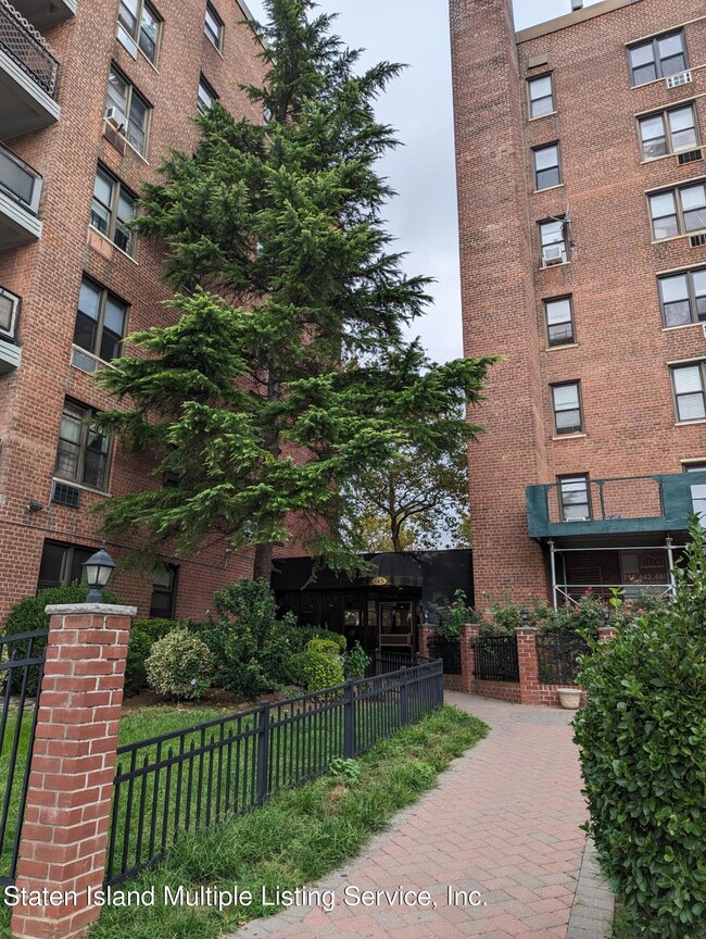 145 Lincoln Ave 4 Y #2