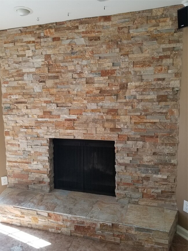 10320 Longmont Dr unit 47/4, Houston, TX 77042 - photo 5