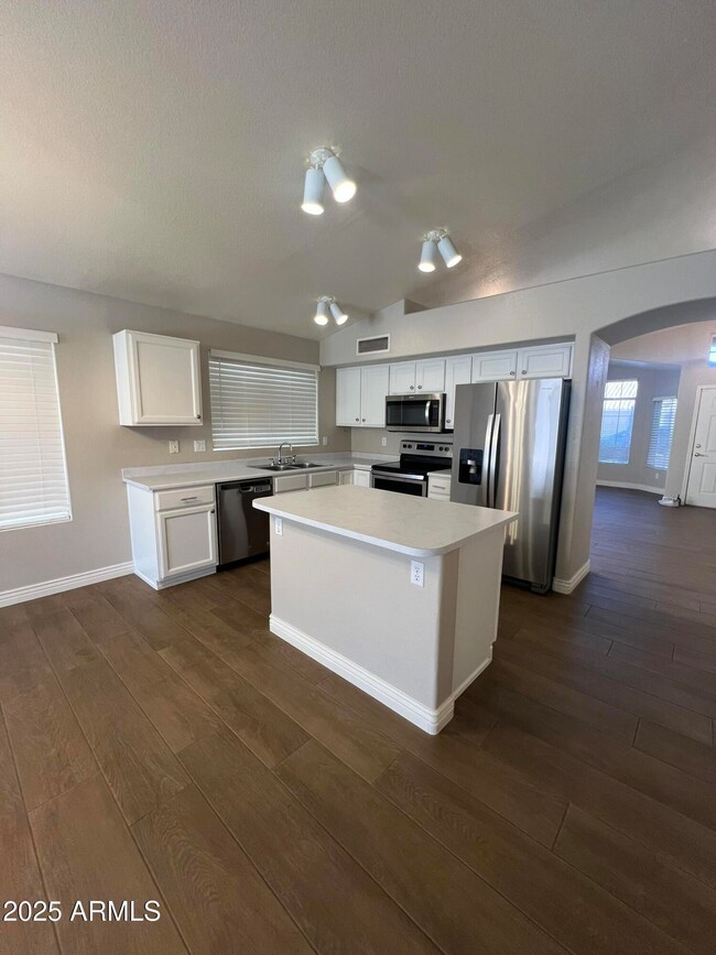 716 E Gary Dr, Chandler, AZ 85225 - photo 4