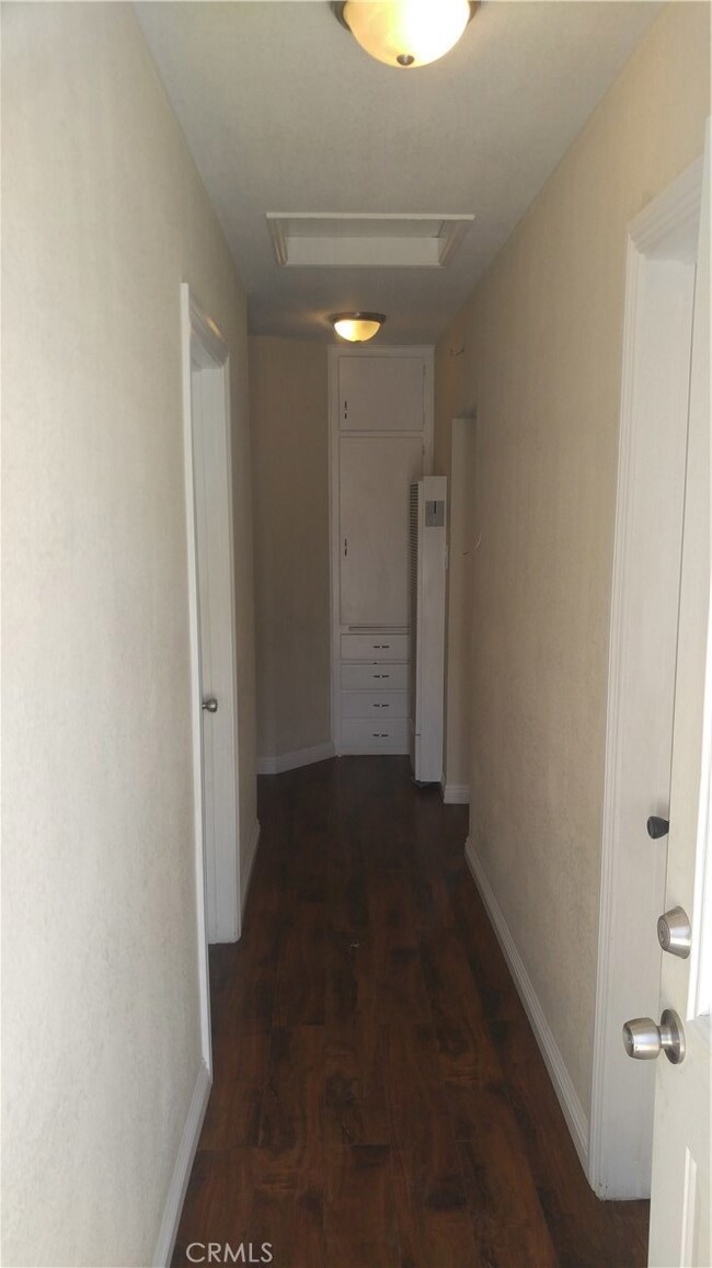 519 W Peach St, Compton, CA 90222 - photo 5