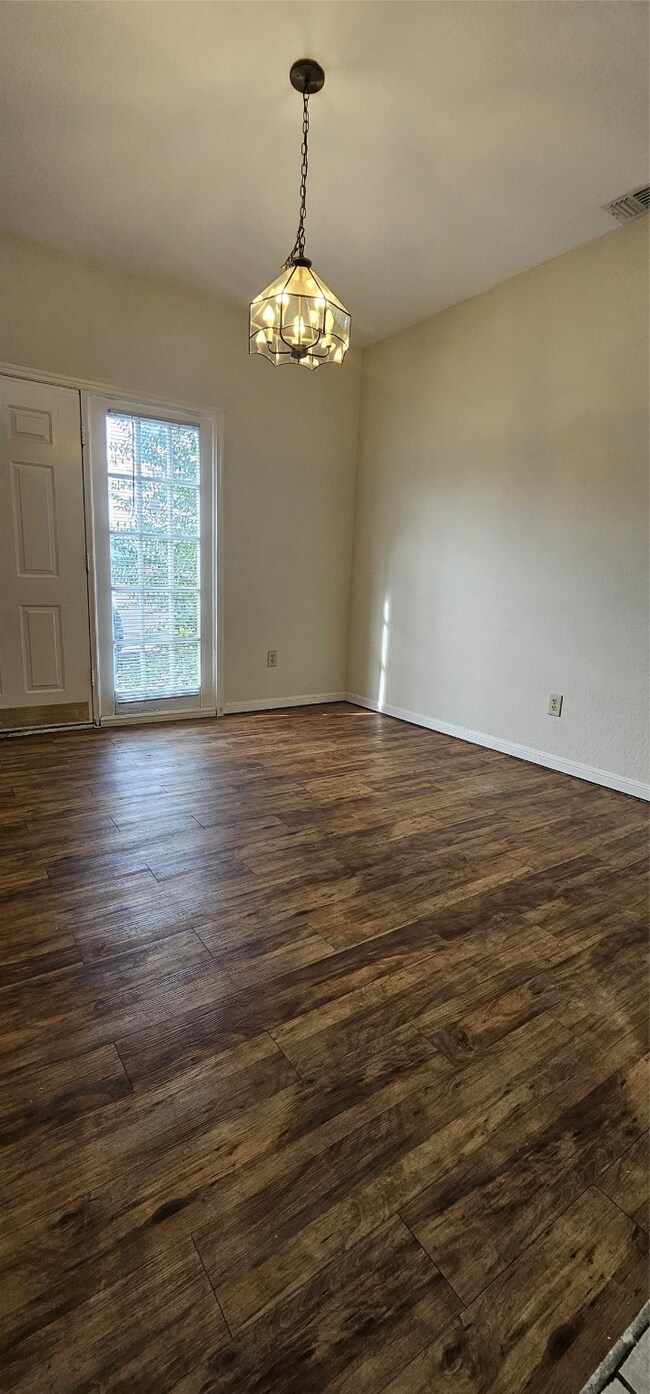 7011 Alabonson Rd, Houston, TX 77088 - photo 7